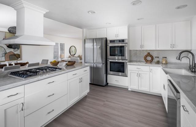 Detail Gallery Image 6 of 30 For 385 via Montanosa, Encinitas,  CA 92024 - 4 Beds | 2/1 Baths