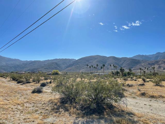 78 Broken Arrow, Borrego Springs CA: https://media.crmls.org/mediaz/d0c7c1ab-8f43-4548-aff7-85fe96ad687a.jpg