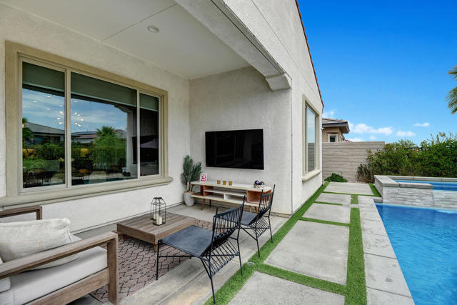 33 Magnum, Rancho Mirage, CA 92270