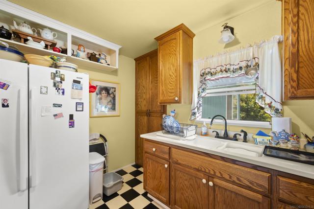 10705 Louisa Dr., La Mesa CA: https://media.crmls.org/mediaz/d0c994e2-f27f-4997-a46e-081f0325e0e7.jpg