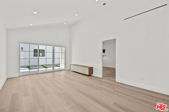 847 Huntley Drive, West Hollywood CA: https://media.crmls.org/mediaz/d0ca875b-030c-4e7d-a63a-3288a98ccaf7.jpg