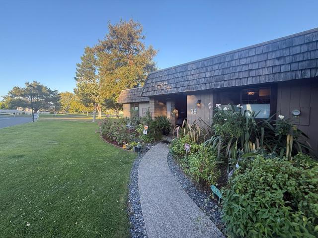 23799 Slns-Mty Highway, Salinas CA: https://media.crmls.org/mediaz/d0caa2fa-8bdc-480e-a3a8-5beb0341e0fc.jpg