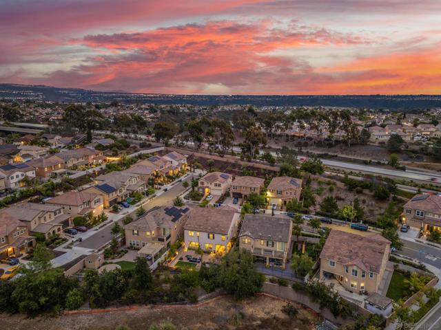 12712 Cloudbreak Ave, San Diego CA: https://media.crmls.org/mediaz/d0cab97f-87cc-43b5-93c0-b719a2aa5026.jpg