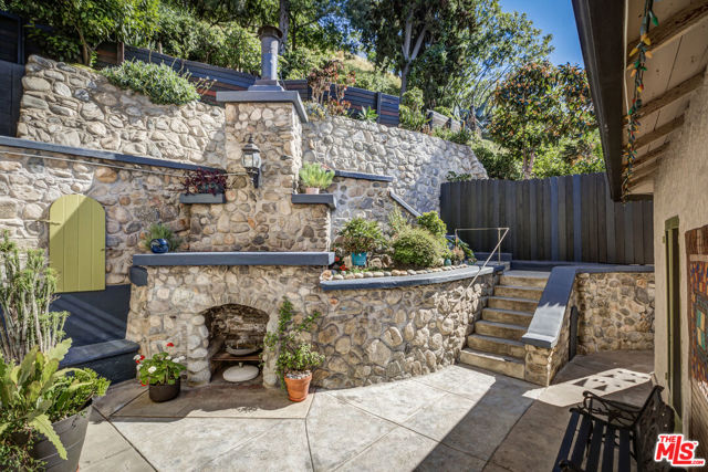 3526 Griffin Avenue, Los Angeles CA: https://media.crmls.org/mediaz/d0cb03be-46d6-4fb2-afaf-af06a2425cde.jpg