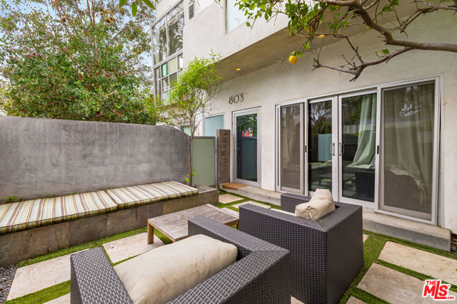 801 Westbourne Drive, West Hollywood CA: https://media.crmls.org/mediaz/d0cbc3ac-e6ee-46c9-a568-ea041a264447.jpg