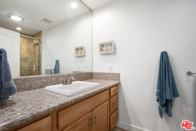 7017 Vicky Avenue, West Hills CA: https://media.crmls.org/mediaz/d0cc32e5-848e-4dee-a02e-36cc2f3907fa.jpg