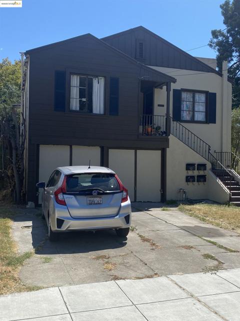 1100 Park AVE, Alameda CA: https://media.crmls.org/mediaz/d0cc7f20-eff7-45e9-b533-4e6bc9417bb3.jpg