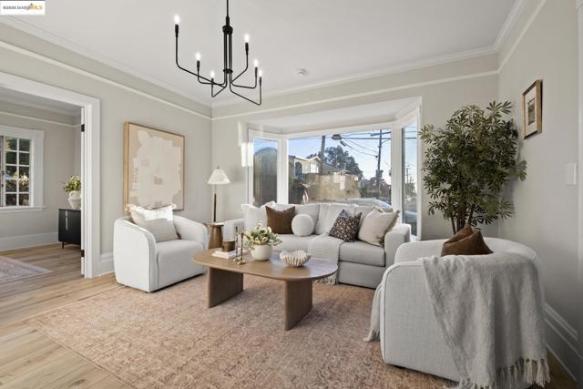 2050 E 30Th St, Oakland CA: https://media.crmls.org/mediaz/d0ccbe9d-b90e-4424-90db-ecbacffb3464.jpg