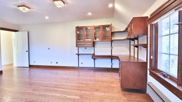 200 Iris Way, Palo Alto CA: https://media.crmls.org/mediaz/d0ccd777-2bd3-4511-af2b-e4951cfb84c4.jpg