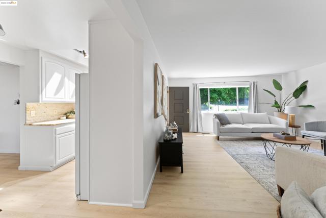 2305 Marlin Court, Pinole CA: https://media.crmls.org/mediaz/d0cce85d-d1fa-404d-932c-73ad317355c8.jpg