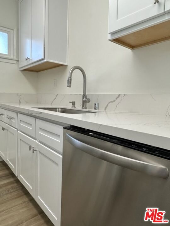 517 S Kenmore Avenue, Los Angeles CA: https://media.crmls.org/mediaz/d0cd6725-cd29-4e33-af0b-69a65b0ab451.jpg