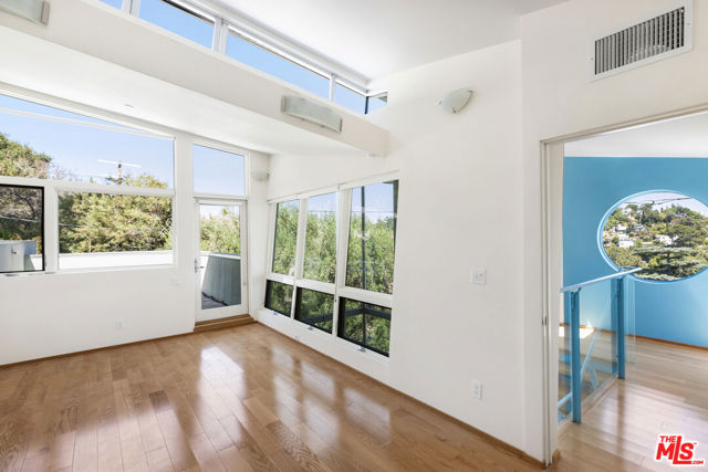 1801 Baxter Street, Los Angeles CA: https://media.crmls.org/mediaz/d0cda6a4-cebd-4a92-80cf-0f1c45b9b35a.jpg