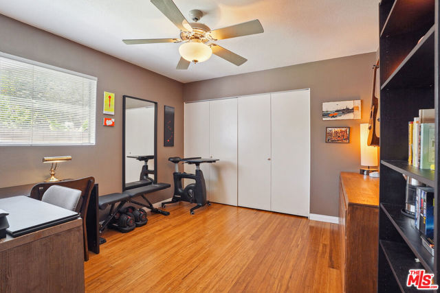 19730 Hatton Street, Winnetka CA: https://media.crmls.org/mediaz/d0cde0ea-3aad-4b60-a05b-d7a7e26e781d.jpg