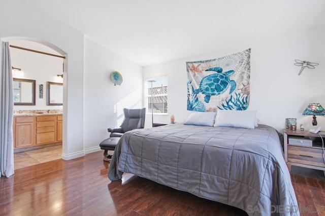 6377 Alexandri Cir, Carlsbad CA: https://media.crmls.org/mediaz/d0cf50a5-9f32-4c43-a2c7-cad8158f186f.jpg