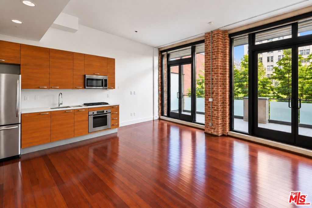 460 S Spring Street Unit 205