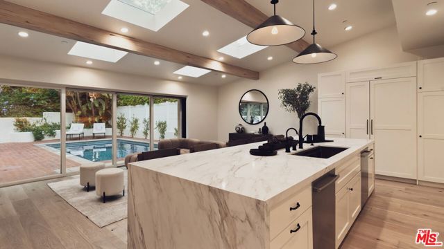 5 Bed Home for Sale in Los Angeles, California