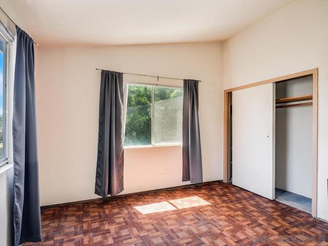 1212 Fifth Ave, Chula Vista CA: https://media.crmls.org/mediaz/d0d07274-27f4-4fea-b07a-921c7bc488fb.jpg