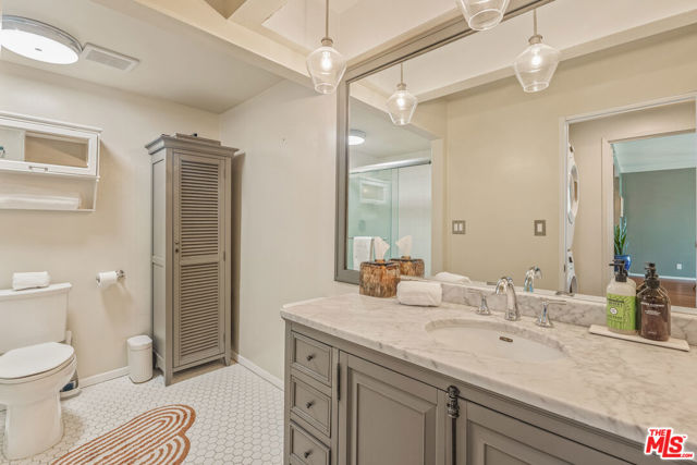 12115 San Vicente Boulevard, Los Angeles CA: https://media.crmls.org/mediaz/d0d10f42-acd7-4169-a447-377e9acb6dc2.jpg