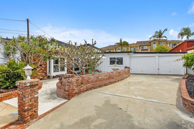 Detail Gallery Image 2 of 47 For 367 Beech Ave, Carlsbad,  CA 92008 - 2 Beds | 2 Baths