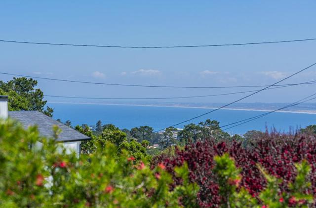 189 Via Gayuba, Monterey CA: https://media.crmls.org/mediaz/d0d17d63-0e9f-4920-9c6e-36c07891bf6f.jpg