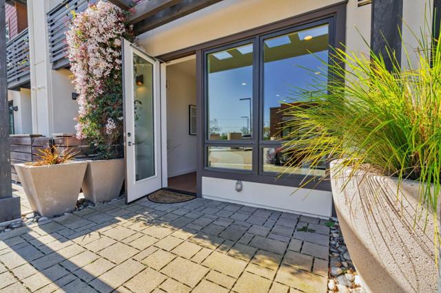 400 El Camino Real, Belmont CA: https://media.crmls.org/mediaz/d0d19b96-e3f9-4a3a-82fc-d946b4ebe772.jpg