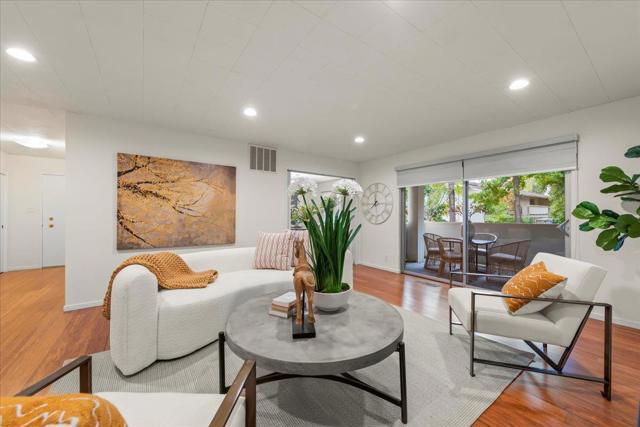 600 Pennsylvania Avenue, Los Gatos CA: https://media.crmls.org/mediaz/d0d1e428-42e3-43aa-b4f8-90218f64678c.jpg