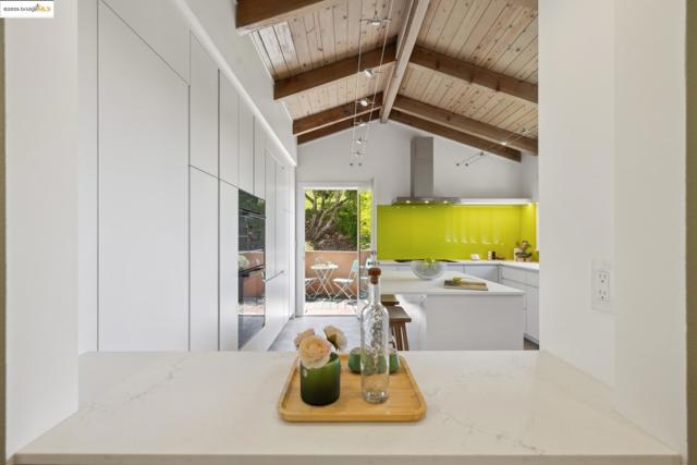 260 Alvarado Rd, Berkeley CA: https://media.crmls.org/mediaz/d0d2510d-fa92-4f22-8c69-8f11be7dcf51.jpg