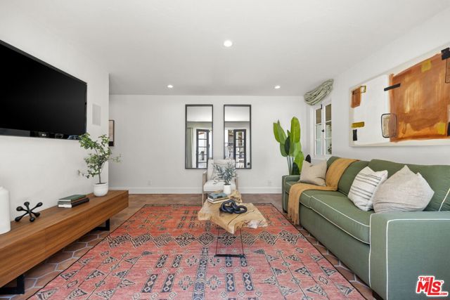 2714 Forrester Drive, Los Angeles CA: https://media.crmls.org/mediaz/d0d2935b-3580-4b21-b654-431b4f8ba006.jpg