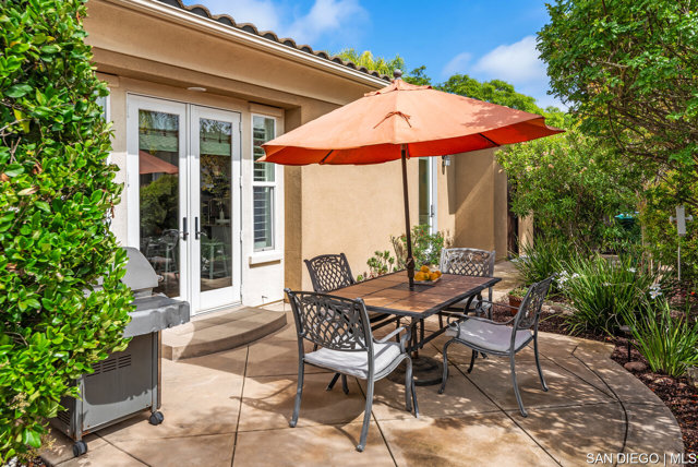 15234 Maple Grove LN, San Diego CA: https://media.crmls.org/mediaz/d0d2959b-6ec4-4583-9ddc-eedac649d5a0.jpg