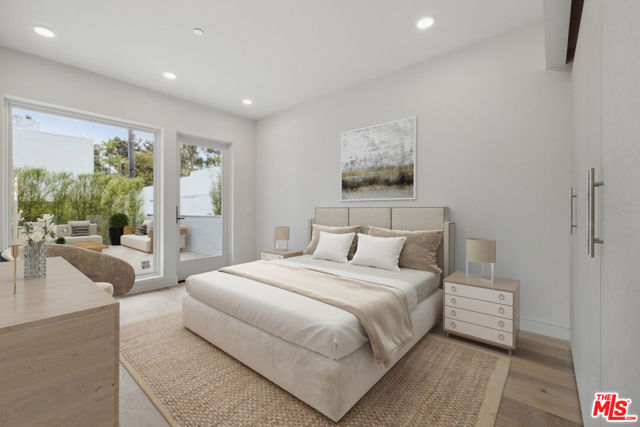 505 S Barrington Avenue, Los Angeles CA: https://media.crmls.org/mediaz/d0d2b88a-00b3-4b9d-93f7-864cc9e0a2c4.jpg