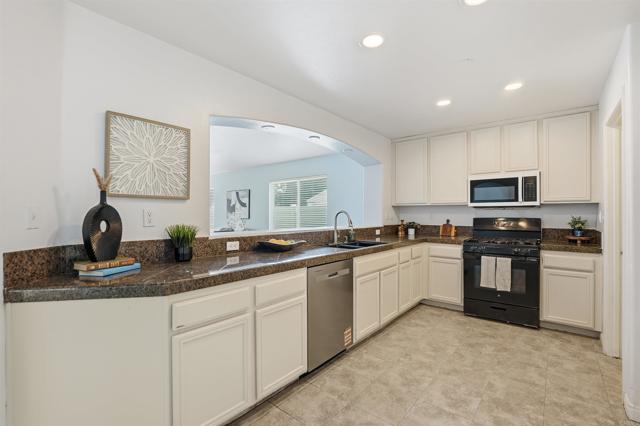 Detail Gallery Image 18 of 48 For 32448 Evening Primrose Trl, Campo,  CA 91906 - 4 Beds | 2 Baths