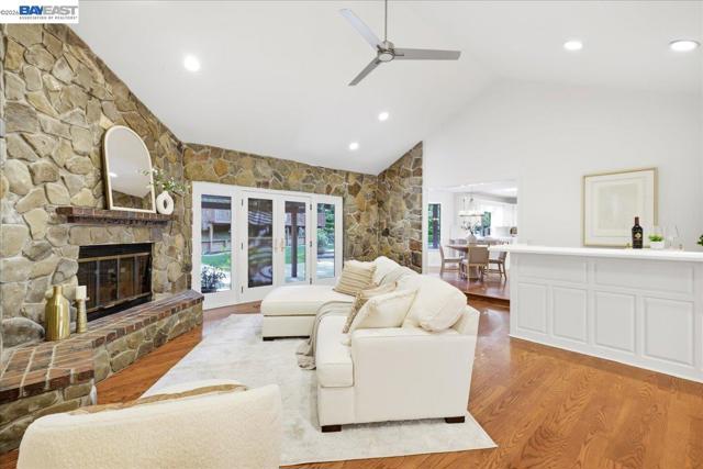 Image 16 of 60 For 5212 Blackhawk Dr