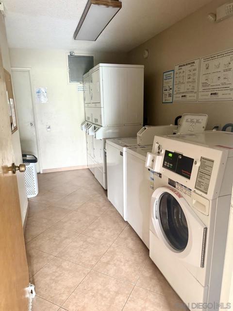 6650 AMHERST ST, San Diego CA: https://media.crmls.org/mediaz/d0d3ab20-0b19-4482-99f5-09fd8e9f65d0.jpg