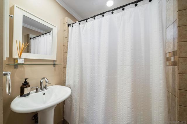 6677 W 88th St, Los Angeles CA: https://media.crmls.org/mediaz/d0d44fbe-cc18-4c34-9ecf-227960b1046f.jpg