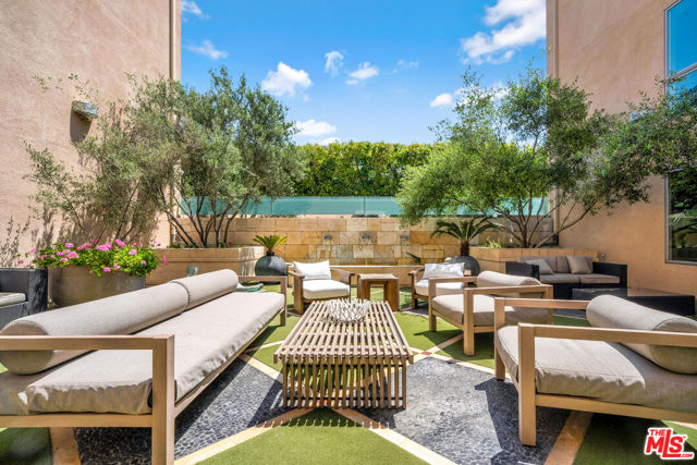 1318 S Roxbury Drive, Los Angeles CA: https://media.crmls.org/mediaz/d0d566bb-3095-4786-ba32-e42730e6a755.jpg
