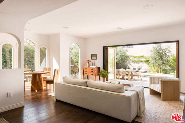 215 North Gower Street photo 15
