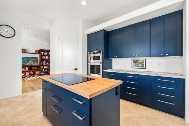 47560 Via Montigo, La Quinta CA: https://media.crmls.org/mediaz/d0d69067-35bd-48d4-8c37-ac4046339478.jpg