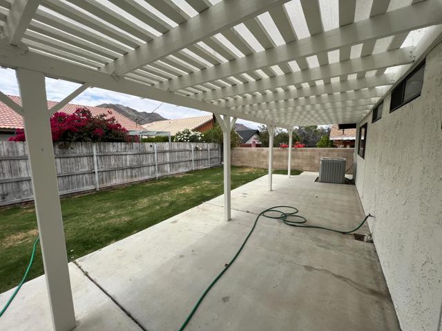 54621 Avenida Herrera, La Quinta CA: https://media.crmls.org/mediaz/d0d7295e-df41-43b7-a920-5aeef54fd71d.jpg