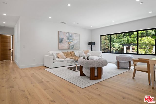 101 Greenfield Avenue, Los Angeles CA: https://media.crmls.org/mediaz/d0d7608b-44f2-4a5a-8bc1-26b3a9ea7238.jpg