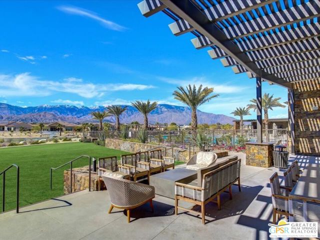 55 Cabernet, Rancho Mirage CA: https://media.crmls.org/mediaz/d0d76be8-cb14-4f3a-9824-35d7156a2b5c.jpg