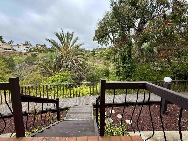 2402 Altisma Way, Carlsbad CA: https://media.crmls.org/mediaz/d0d7ae14-16f0-4bc8-834d-441898116d5e.jpg