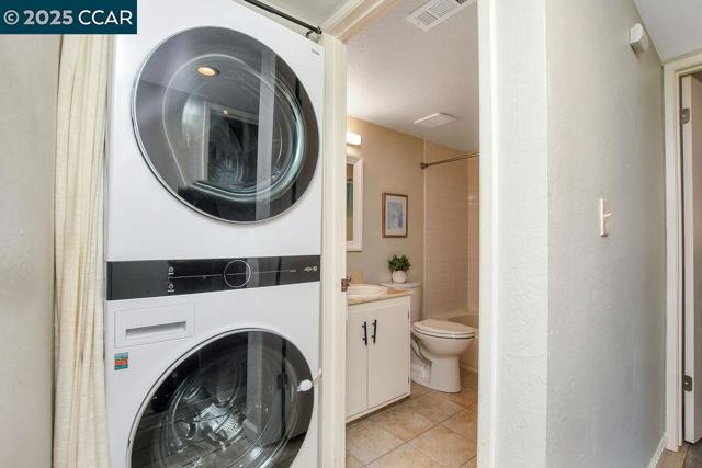 896 Camelback Place, Pleasant Hill CA: https://media.crmls.org/mediaz/d0d7e3f7-f366-44ea-a618-b59a390f2bf5.jpg