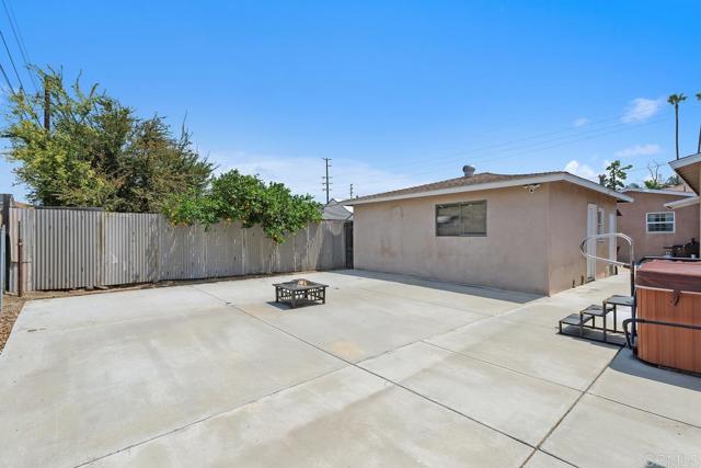 1429 N Campus Ave, Ontario CA: https://media.crmls.org/mediaz/d0d9106e-fe4a-4d3f-a16a-1ae2c6982c5e.jpg