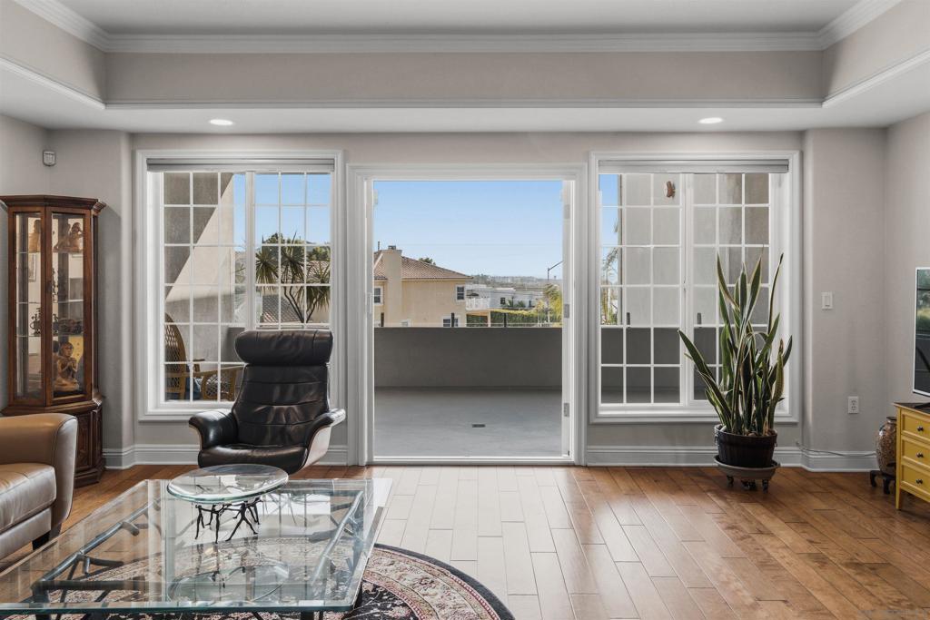 1128 Las Flores - photo 4