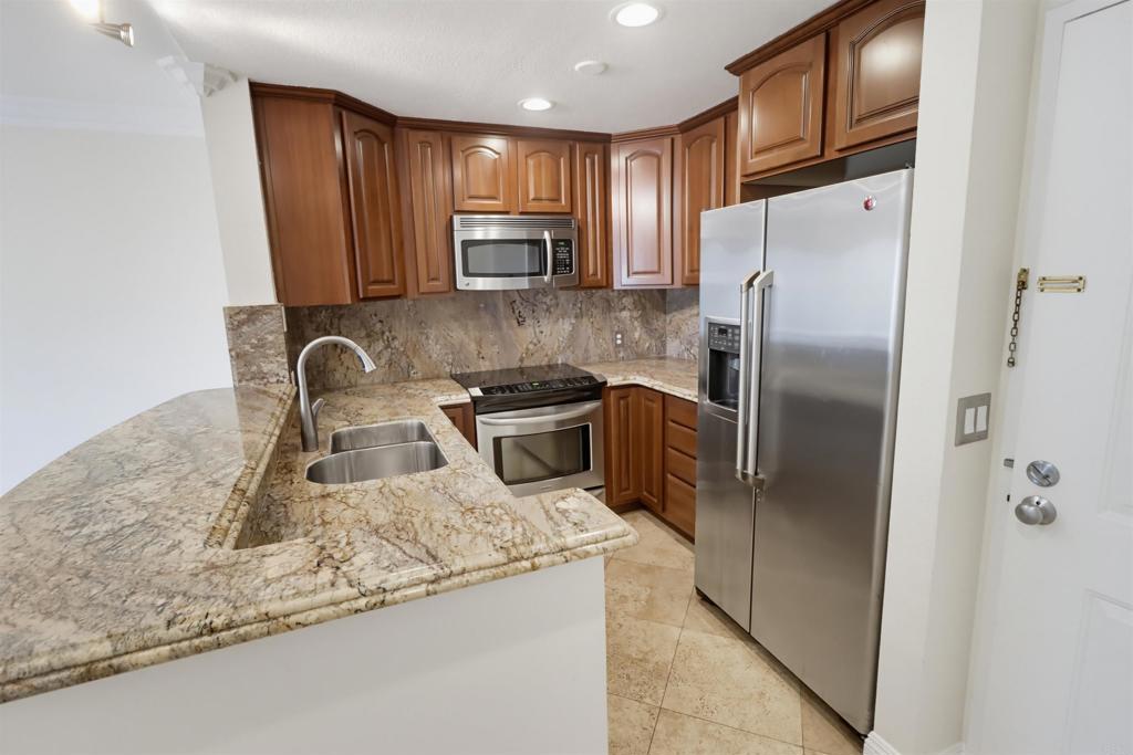 8889 Caminito Plaza Centro - photo 6