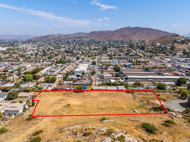 1161 N Anza Street, El Cajon CA: https://media.crmls.org/mediaz/d0db43a5-2f4b-4e18-8876-a95f06256813.jpg