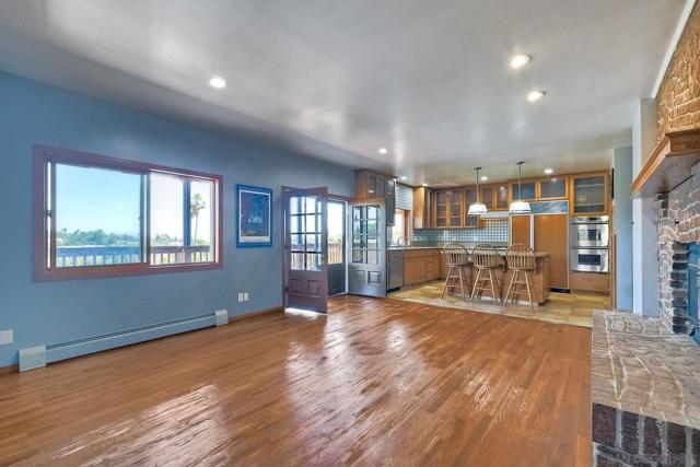 2511 Via Rancheros, Fallbrook CA: https://media.crmls.org/mediaz/d0dbc5e3-4d7b-4549-9b66-6694b97304f5.jpg