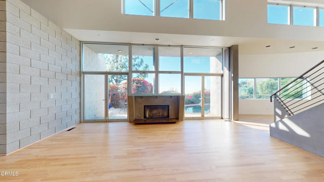 Detail Gallery Image 2 of 20 For 1602 Woodglen Ln, Altadena,  CA 91001 - 3 Beds | 3 Baths