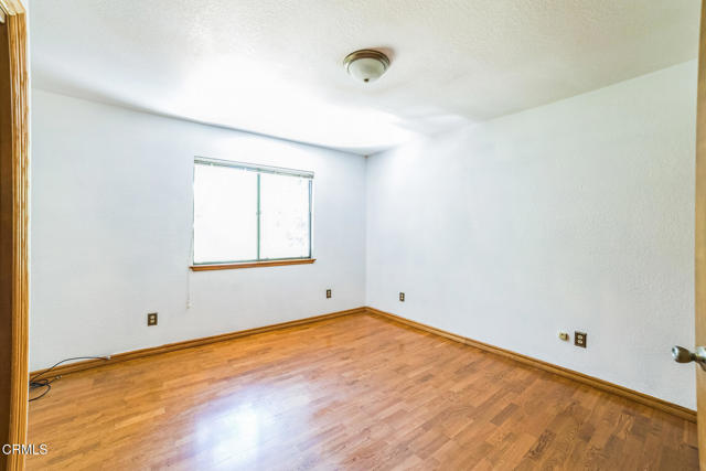 352 Cedarbrook Drive, Twin Peaks CA: https://media.crmls.org/mediaz/d0dcfacf-5be4-484d-917c-9cf73661a335.jpg