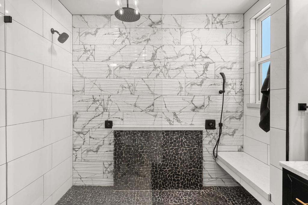 MLS #219135606PS image #6